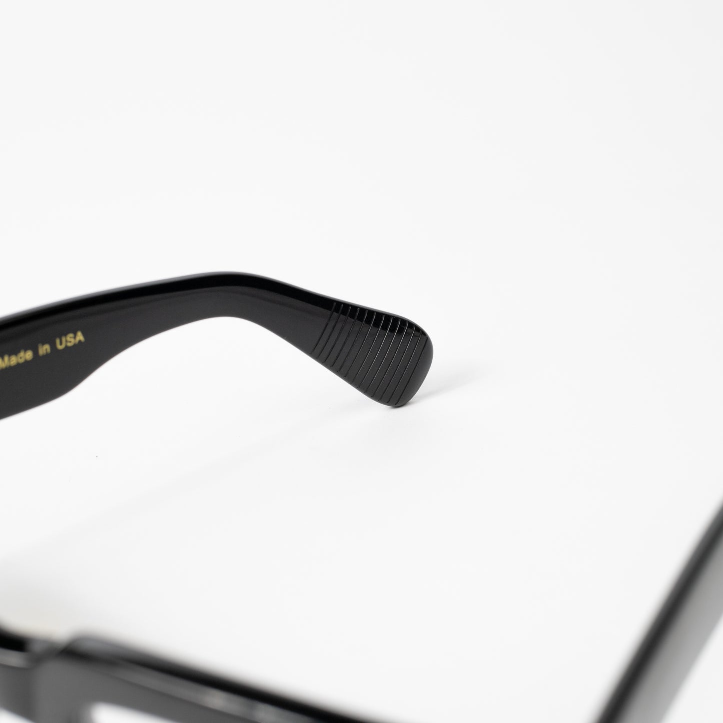 Bold Square 00