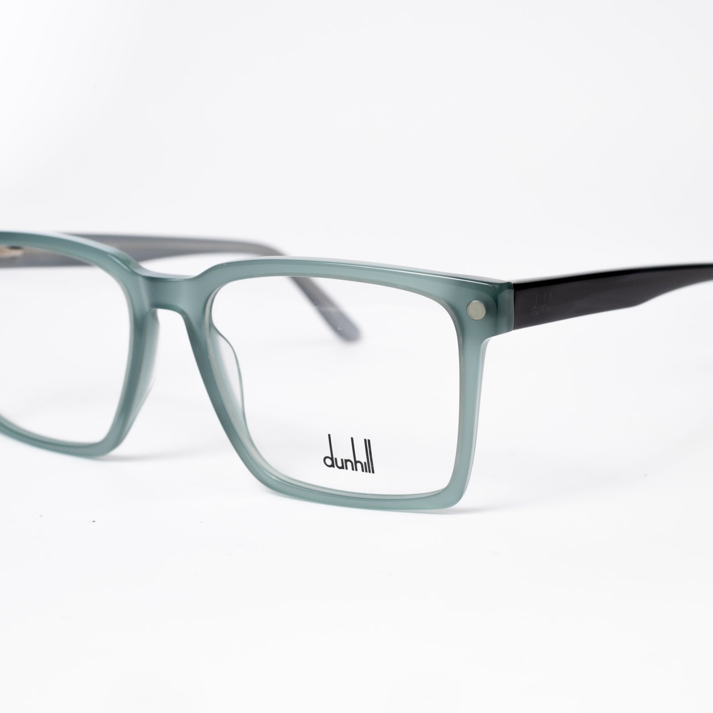 Dunhill 01